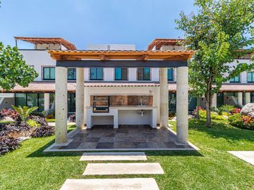 CASA EN VENTA CON JACUZZI Y ALBERCA AL SUR DE CUERNAVACA