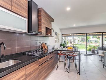 CASA EN VENTA CON PALAPA CON ASADOR Y ALBERCA AL SUR DE CUERNAVACA