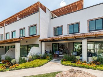CASA EN VENTA CON PALAPA CON ASADOR Y ALBERCA AL SUR DE CUERNAVACA