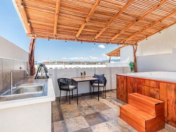 CASA EN VENTA CON PALAPA CON ASADOR Y ALBERCA AL SUR DE CUERNAVACA