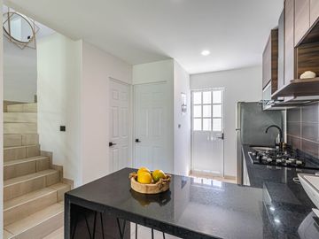 CASA CERCA DE CUERNAVACA EN VENTA CON ALBERCA Y PALAPA