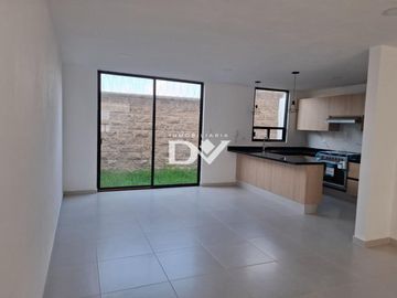 CASA EN VENTA DE 4 HABITACIONES SALA DE TV EN CUAUTLANCINGO