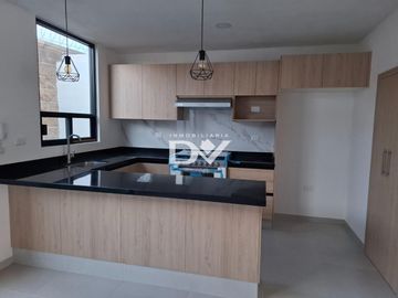 CASA EN VENTA DE 4 HABITACIONES SALA DE TV EN CUAUTLANCINGO