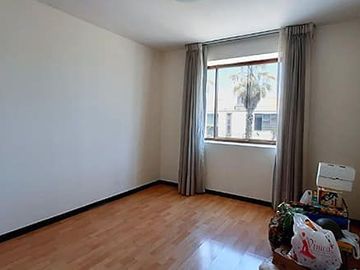 VENTA DE CASA DE 3 PISOS EN SAN BORJA