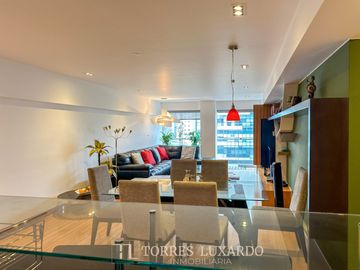 ALQUILER DE ELEGANTE Y MODERNO DEPARTAMENTO AMOBLADO DE 3 HABITACIONES Y 2 COCHERAS EN SAN ISIDRO