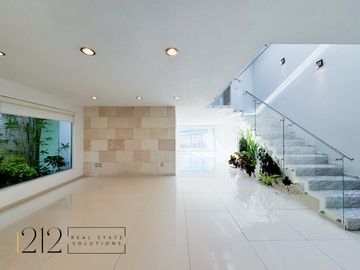 Casa Cumbres del Lago en Venta