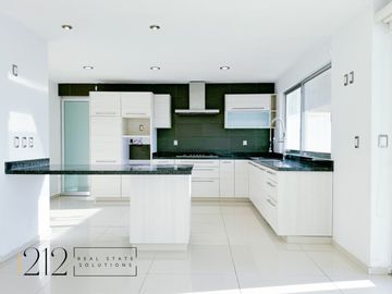 Casa Cumbres del Lago en Venta