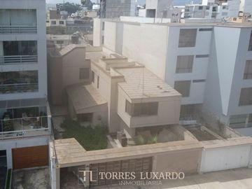 Se vende casa como terreno (con proyecto aprobado) para constructora en Surco