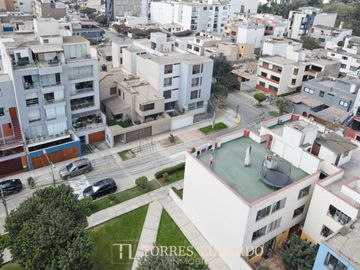 Se vende casa como terreno (con proyecto aprobado) para constructora en Surco