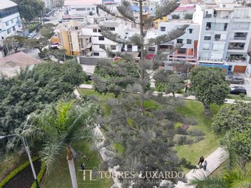 Se vende casa como terreno (con proyecto aprobado) para constructora en Surco