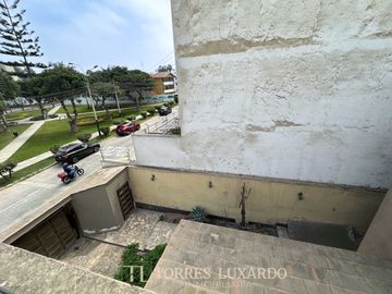 Se vende casa como terreno (con proyecto aprobado) para constructora en Surco