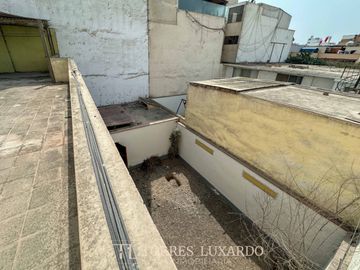Se vende casa como terreno (con proyecto aprobado) para constructora en Surco