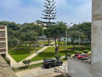 Se vende casa como terreno (con proyecto aprobado) para constructora en Surco