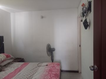 VENDO APARTAMENTO PORTON DE LAS PLAZAS II