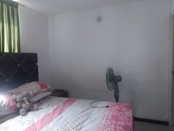 VENDO APARTAMENTO PORTON DE LAS PLAZAS II