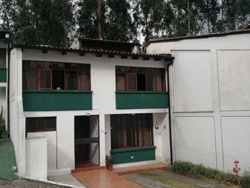 Casa de 3 habitaciones en Venta. C.C.El Bosque /  Conjunto Jardines del Bosque