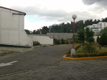 Casa de 3 habitaciones en Venta. C.C.El Bosque /  Conjunto Jardines del Bosque