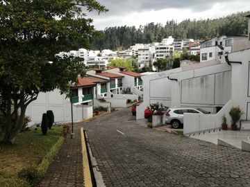 Casa de 3 habitaciones en Venta. C.C.El Bosque /  Conjunto Jardines del Bosque