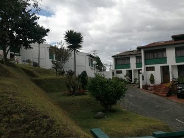 Casa de 3 habitaciones en Venta. C.C.El Bosque /  Conjunto Jardines del Bosque