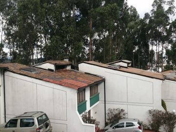 Casa de 3 habitaciones en Venta. C.C.El Bosque /  Conjunto Jardines del Bosque