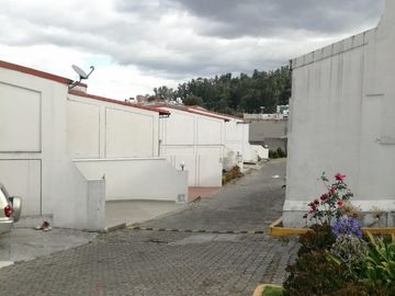 Casa de 3 habitaciones en Venta. C.C.El Bosque /  Conjunto Jardines del Bosque