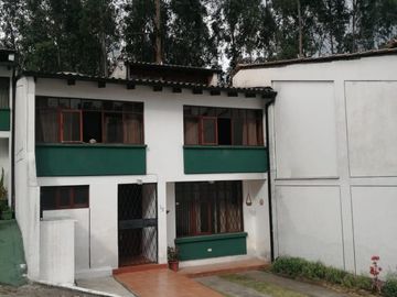Casa de 3 habitaciones en Venta. C.C.El Bosque /  Conjunto Jardines del Bosque