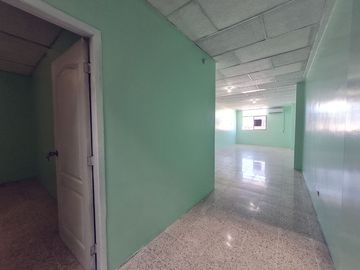 Venta de Departamento esquinero tercer piso alto, Avenida del Ejército y Colón, Centro de Guayaquil