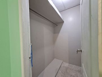 Venta de Departamento esquinero tercer piso alto, Avenida del Ejército y Colón, Centro de Guayaquil