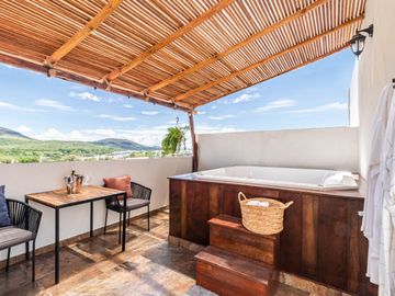 Casa con 3 recamaras, alberca al sur de Cuernavaca en Xochitepec Morelos