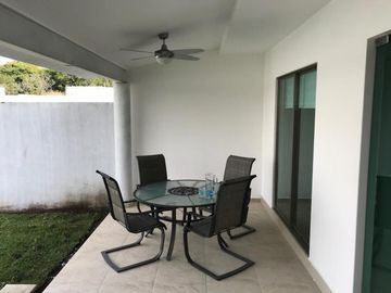 Casa sola con alberca a 15 minutos de Cuernavaca en Xochitepec Morelos