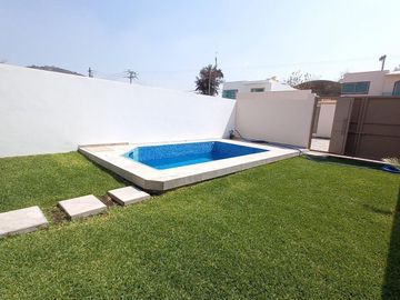 Casa sola con alberca a 15 minutos de Cuernavaca en Xochitepec Morelos