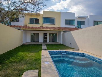 Casa sola con alberca a 15 minutos de Cuernavaca en Xochitepec Morelos
