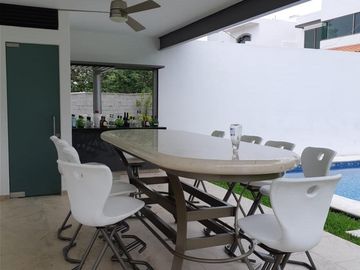 Casa con 4 Recamaras Alberca 15 minutos de Cuernavaca en Xochitepec Morelos