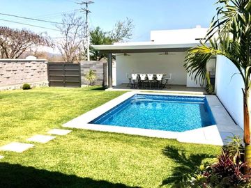 Casa con 4 Recamaras Alberca 15 minutos de Cuernavaca en Xochitepec Morelos