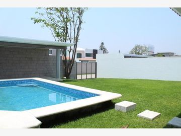 Casa con 4 Recamaras Alberca 15 minutos de Cuernavaca en Xochitepec Morelos