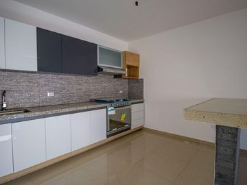 Casa sola con 4 Recamaras  en condominio a 15 minutos de Cuernavaca en Xochitepec Morelos