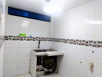 Ocasión!venta de Departamento Primer Piso, Urb. El Condor, Callao!