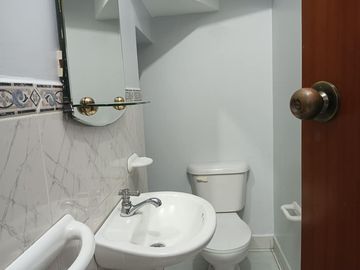 VENDO CASA DENTRO DE URBANIZACIÓN EN EL MEJOR SECTOR DE LA CIUDAD