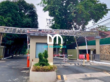 For Sale: Old House and Lot at Tierra Pura Homes, Quezon City