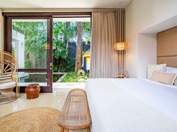 5 Bedroom Luxury Villa on a Sprawling 1100 m² Land in the Heart of Seminyak