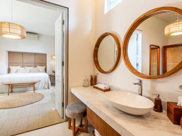 5 Bedroom Luxury Villa on a Sprawling 1100 m² Land in the Heart of Seminyak