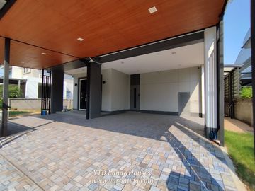 For sale 2-story detached house, Casa Ville Bangna-Theparak, Located near the main road, There is an addition to the roof on the back and sides