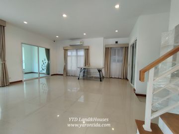 For sale 2-story detached house, Casa Ville Bangna-Theparak, Located near the main road, There is an addition to the roof on the back and sides