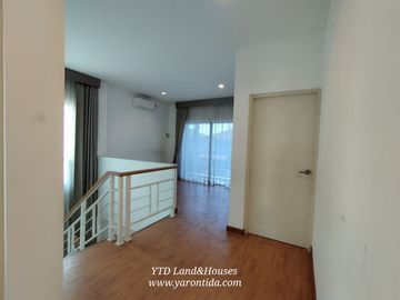 For sale 2-story detached house, Casa Ville Bangna-Theparak, Located near the main road, There is an addition to the roof on the back and sides