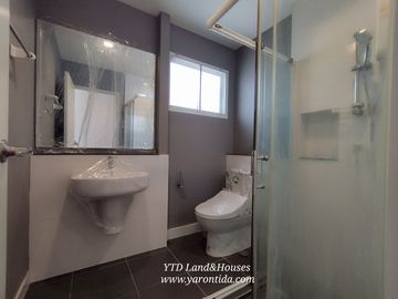 For sale 2-story detached house, Casa Ville Bangna-Theparak, Located near the main road, There is an addition to the roof on the back and sides