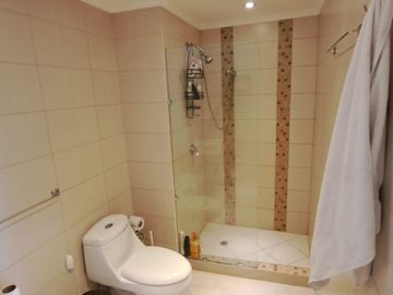 Venta de suite en el edificio River Front ll  , norte de Guayaquil