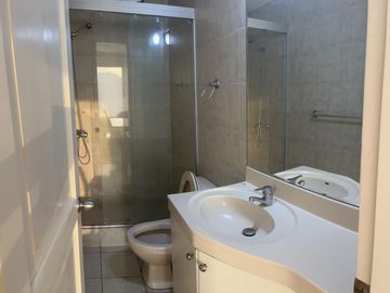 Lindo departamento remodelado frente a parque, venta o alquiler - 3 dormitorios y sala de estar