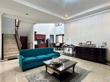 Dijual Rumah di Cempaka Putih 2 Lantai Kondisi Bagus LT 382 Hadap Selatan