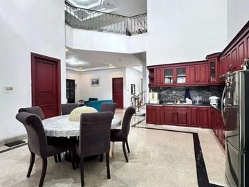 Dijual Rumah di Cempaka Putih 2 Lantai Kondisi Bagus LT 382 Hadap Selatan