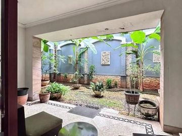 Dijual Rumah di Cempaka Putih 2 Lantai Kondisi Bagus LT 382 Hadap Selatan